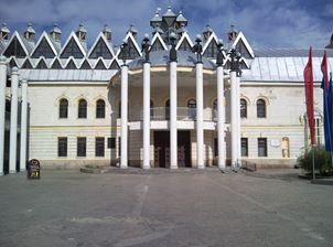 Новое здание, в которое Воронежский театр кукол переехал в 1984 г.