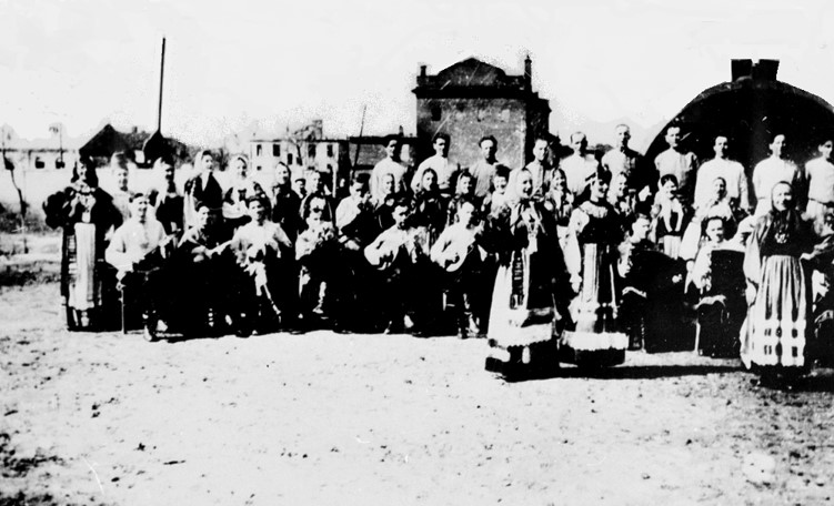 Выступление Воронежского хора 1 мая 1947 г. Фото из Госархива Воронежской области